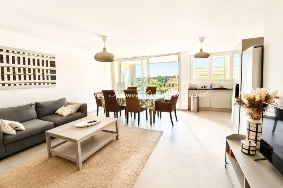 Appartement à vendre à Sainte-maxime — Vue mer — photo 2