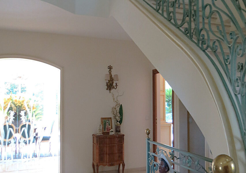 Maison à vendre à Mougins — Vue parc — photo 12