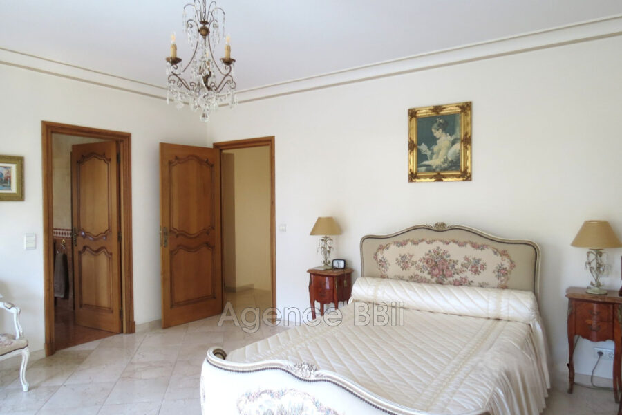 Maison à vendre à Mougins — Vue parc — photo 19