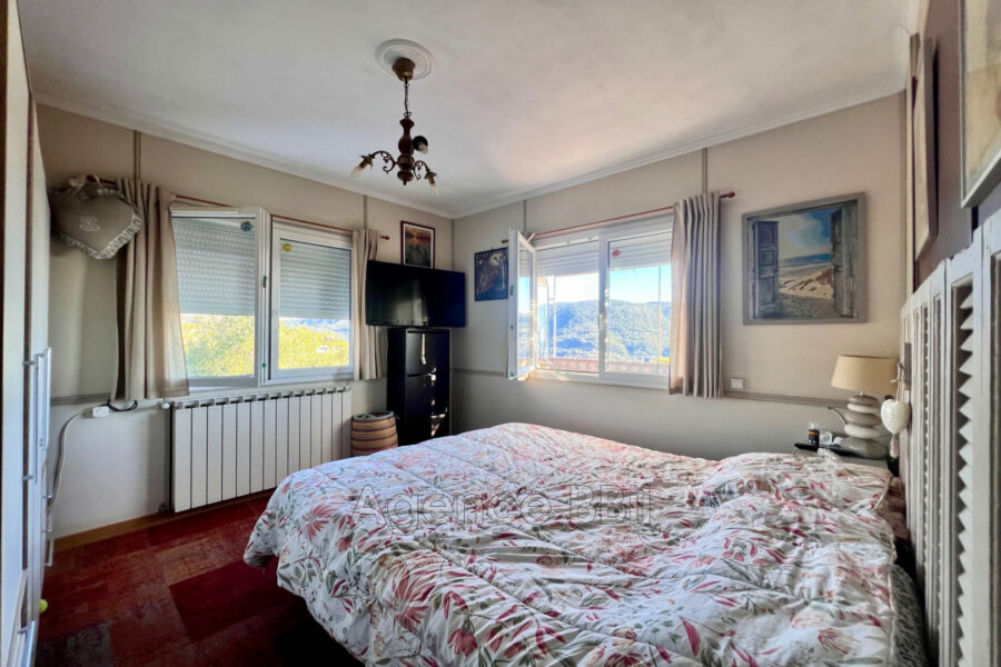 Maison à vendre à Saint-andré-de-la-roche — Vue nature — photo 12