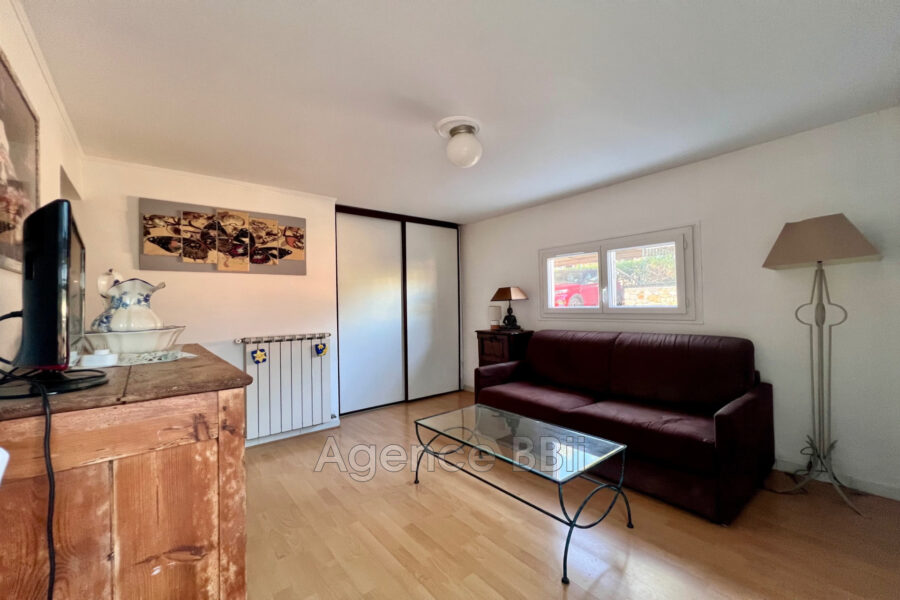Maison à vendre à Saint-andré-de-la-roche — Vue nature — photo 14