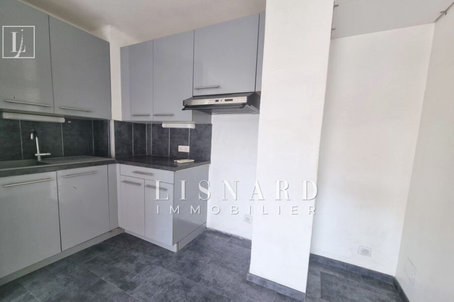 Appartement à vendre à Vallauris — Vue sur la ville — photo 4
