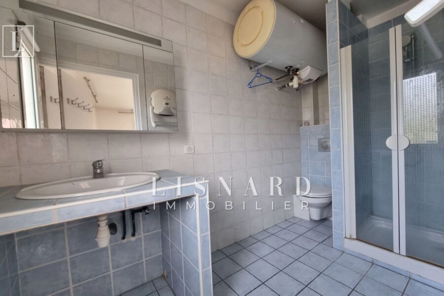 Appartement à vendre à Vallauris — Vue sur la ville — photo 6