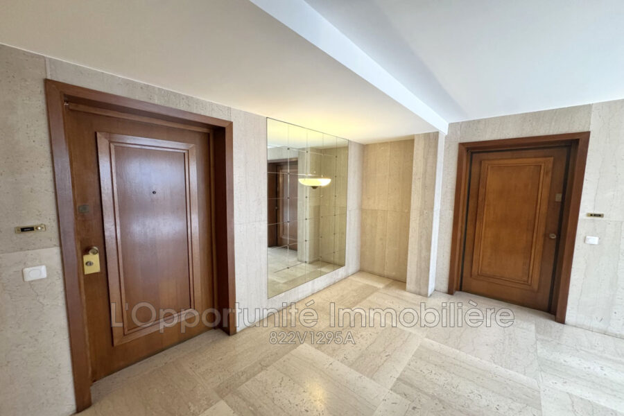 Appartement à vendre à Cannes — Vue parc & jardin — photo 7