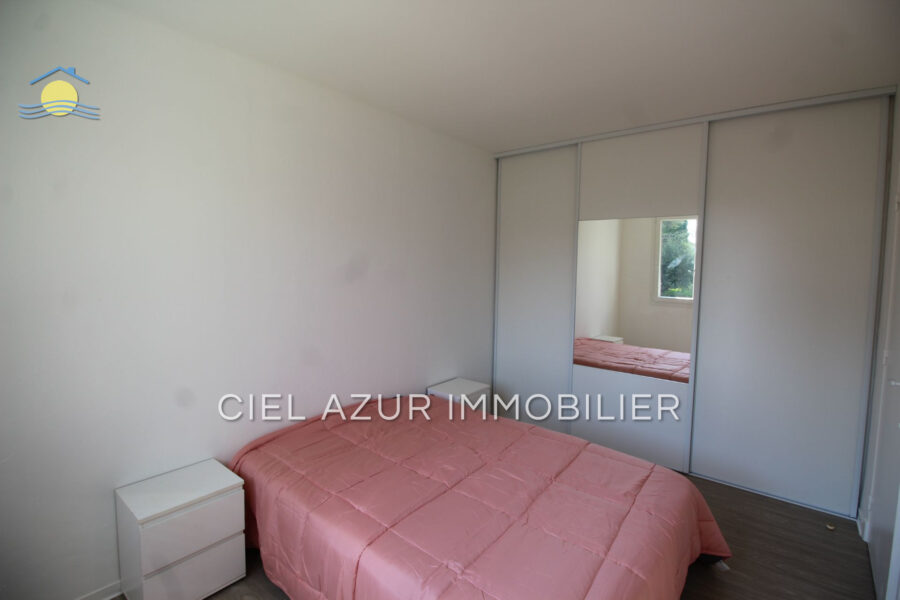Appartement à louer à Antibes — Vue parc & jardin — photo 5