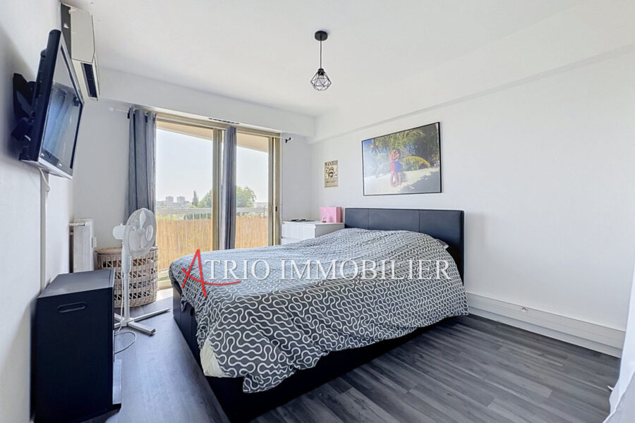 Appartement à vendre à Saint-laurent-du-var — Vue sur la ville — photo 5