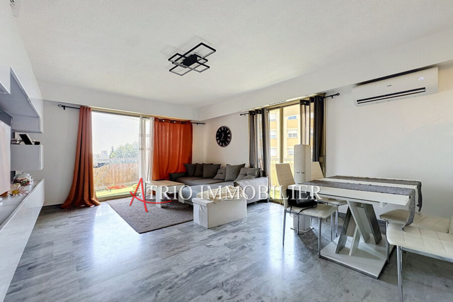Appartement à vendre à Saint-laurent-du-var — Vue sur la ville — photo 3