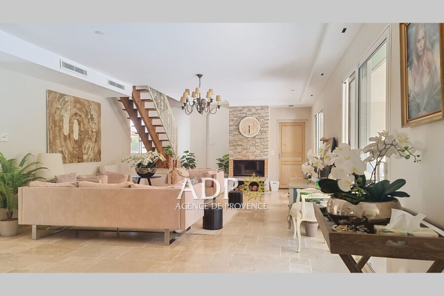 Maison à vendre à Saint-cézaire-sur-siagne — Vue parc & jardin — photo 6