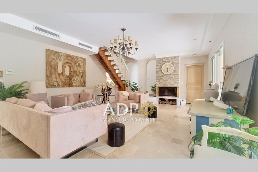 Maison à vendre à Saint-cézaire-sur-siagne — Vue parc & jardin — photo 8