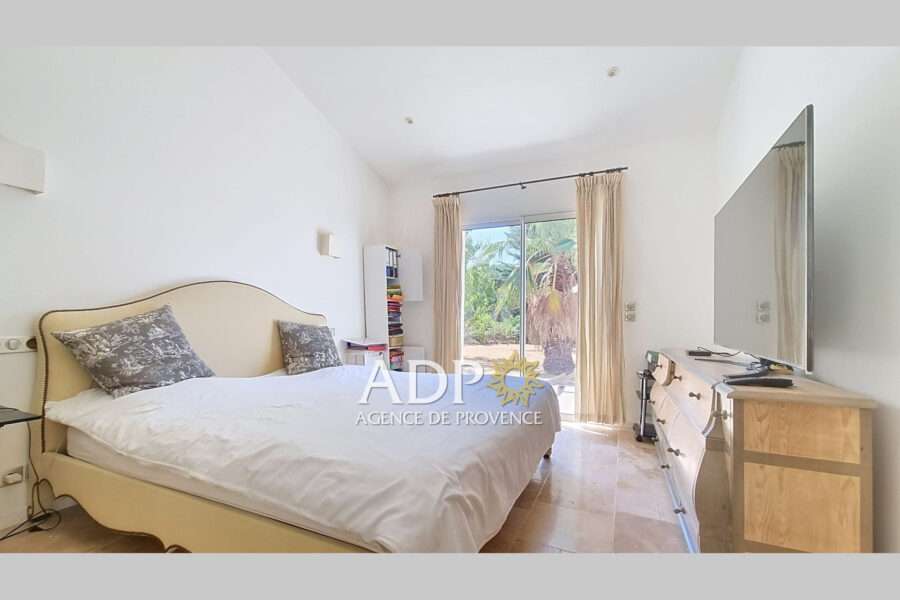 Maison à vendre à Saint-cézaire-sur-siagne — Vue parc & jardin — photo 16
