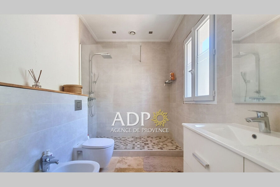 Maison à vendre à Saint-cézaire-sur-siagne — Vue parc & jardin — photo 17