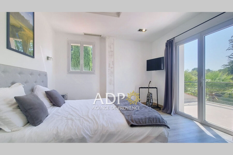Maison à vendre à Saint-cézaire-sur-siagne — Vue parc & jardin — photo 19