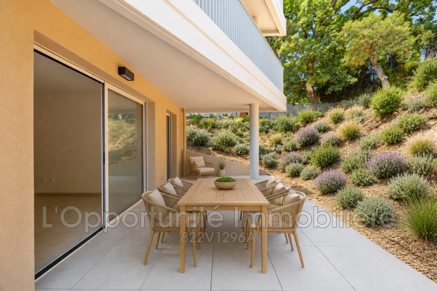 Appartement à vendre à Cannes — Vue parc & jardin — photo 2
