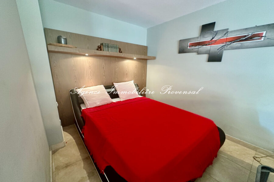 Appartement à vendre à Sainte-maxime — Vue sur la ville — photo 9
