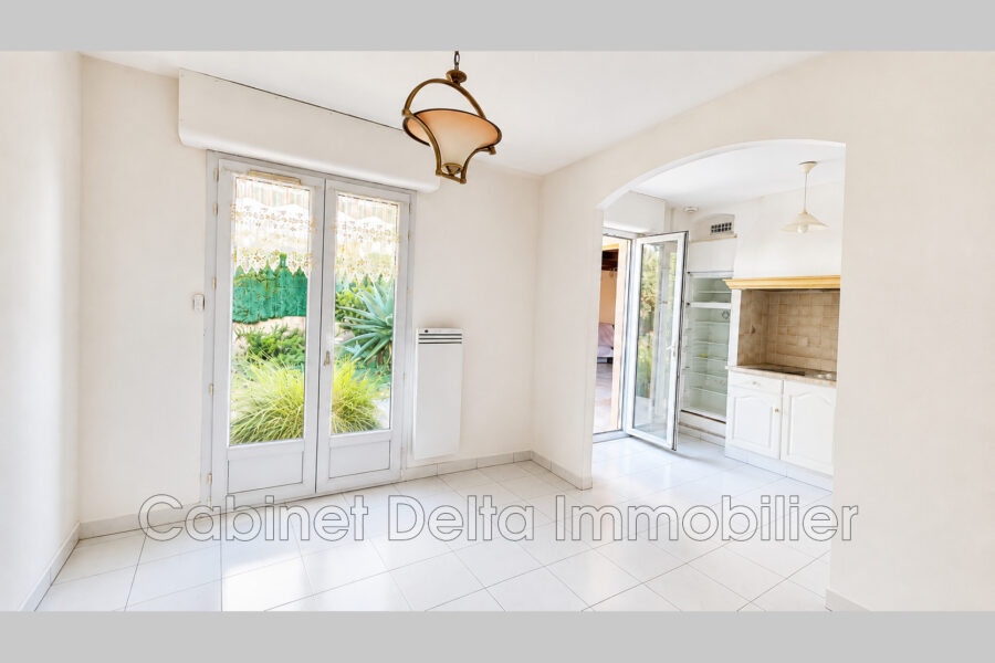 Appartement à vendre à Sanary-sur-mer — Vue parc — photo 4