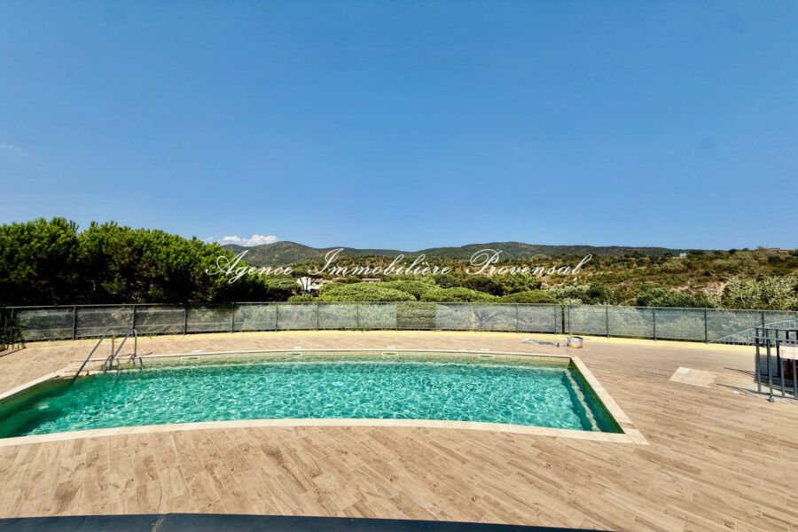 Appartement à vendre à Sainte-maxime — Vue montagne — photo 10