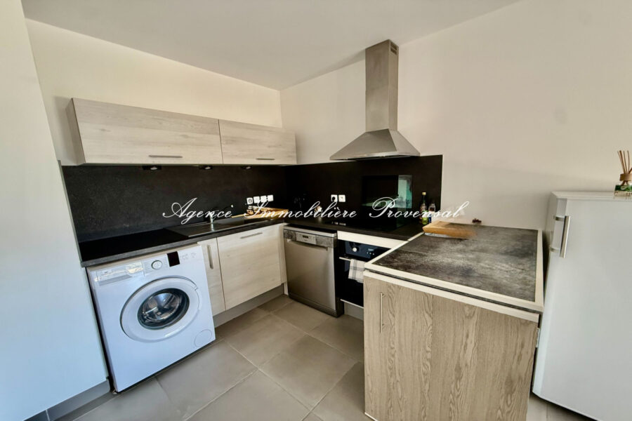 Appartement à vendre à Sainte-maxime — Vue montagne — photo 7