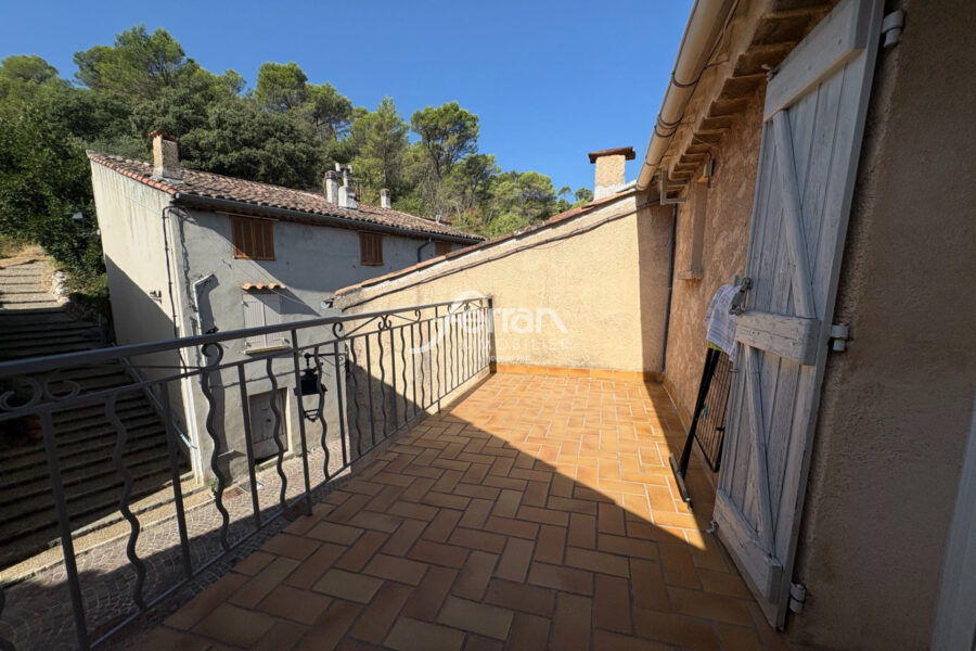 Appartement à louer à Entrecasteaux — Vue nature — photo 6