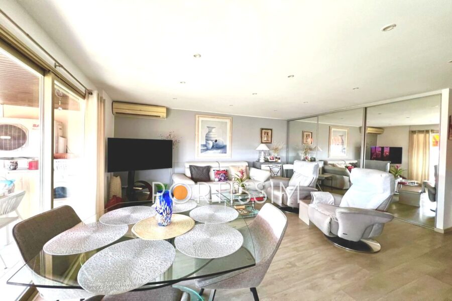 Appartement à vendre à Cagnes-sur-mer — Vue sur la ville — photo 3