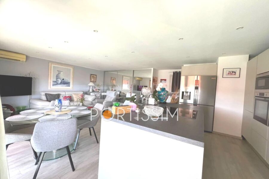 Appartement à vendre à Cagnes-sur-mer — Vue sur la ville — photo 4