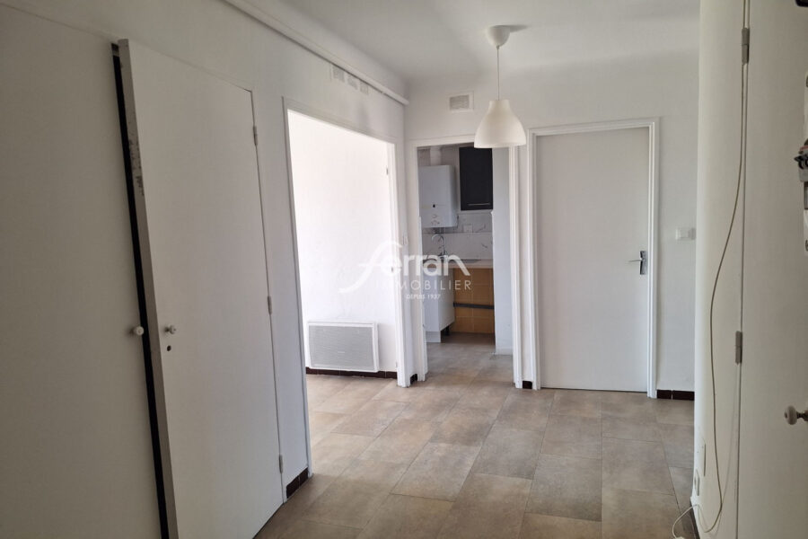 Appartement à louer à Draguignan — Vue sur la ville — photo 3