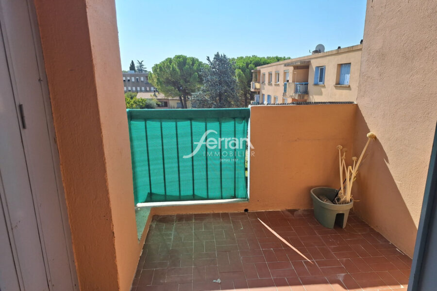 Appartement à louer à Draguignan — Vue sur la ville — photo 1