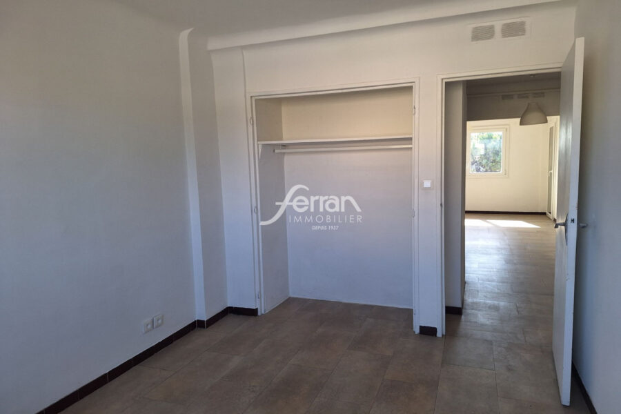Appartement à louer à Draguignan — Vue sur la ville — photo 11