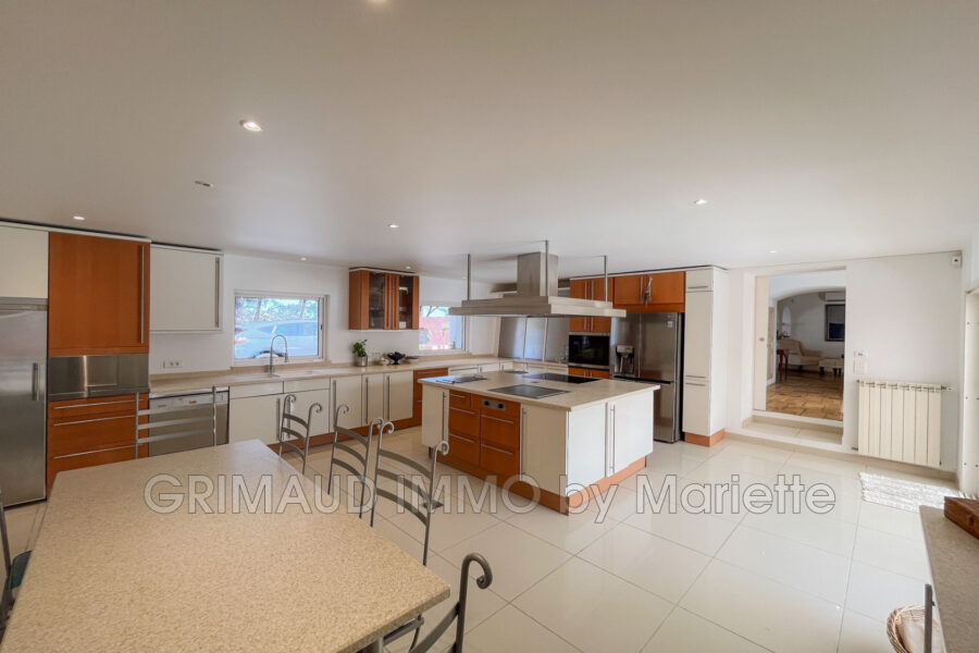 Maison à vendre à Sainte-maxime — Vue mer — photo 16