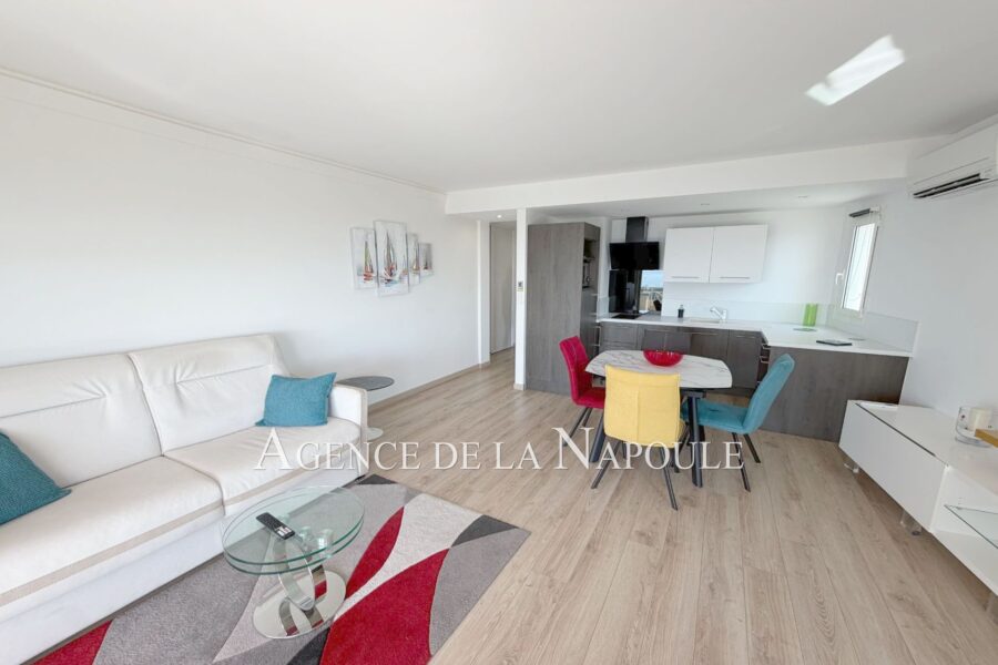 Appartement à vendre à Mandelieu-la-napoule — Vue mer — photo 6