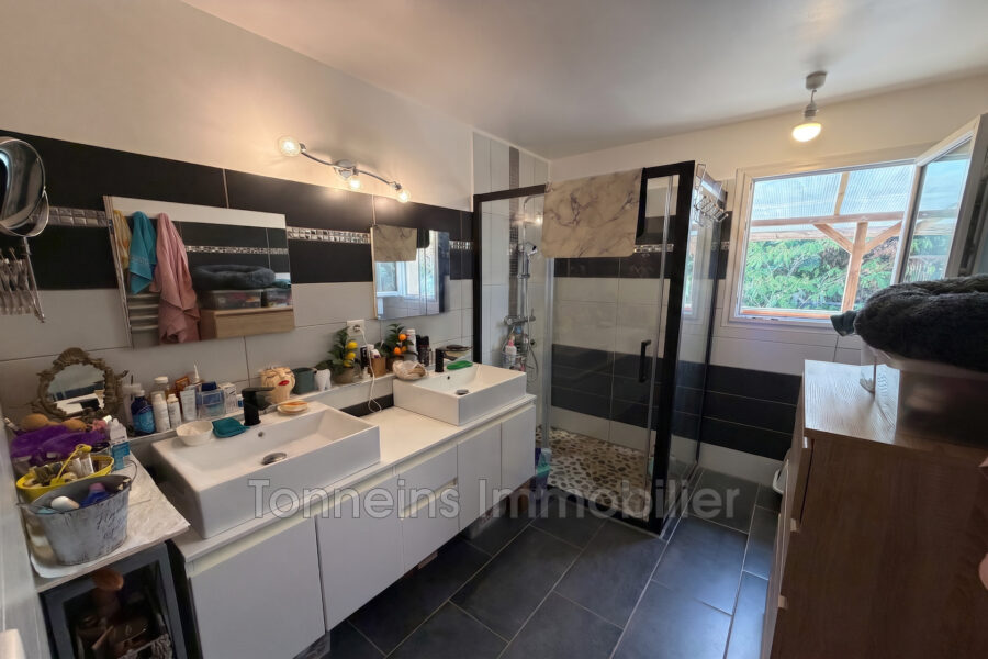 Maison à vendre à Hautesvignes — Vue parc & jardin — photo 11