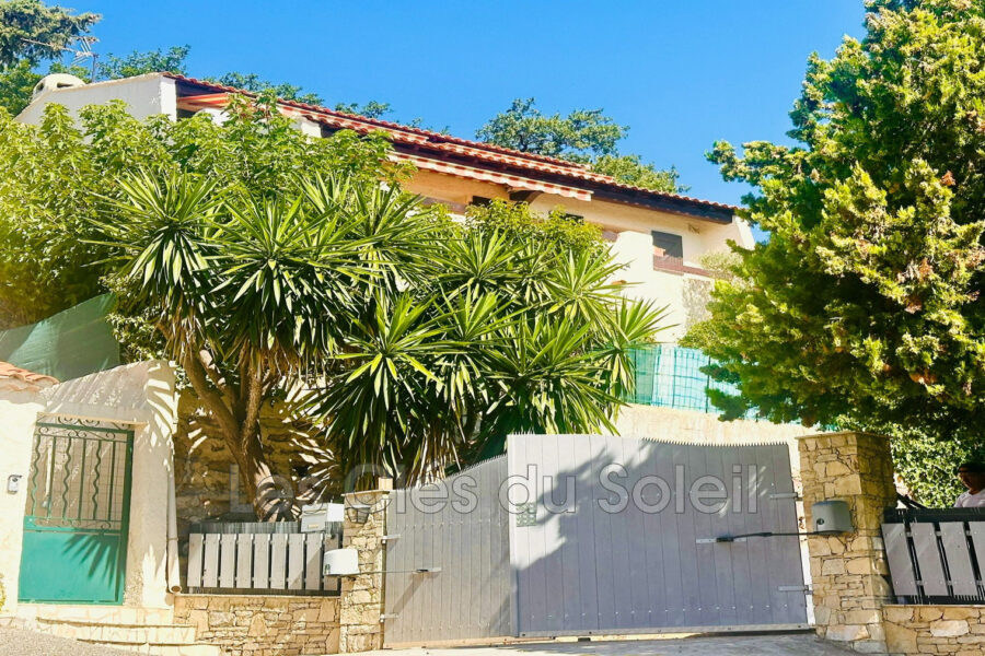Maison à vendre à Toulon — Vue sur la ville — photo 2