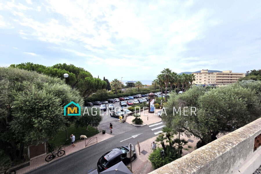 Appartement à vendre à Mandelieu-la-napoule — Vue mer — photo 1