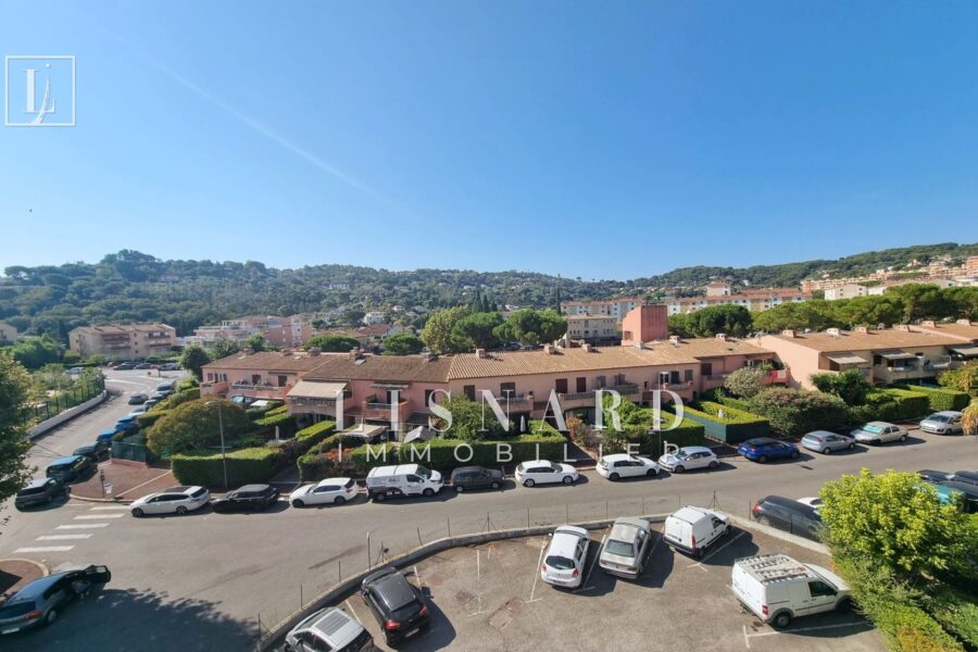 Appartement à vendre à Vallauris — Vue nature — photo 2