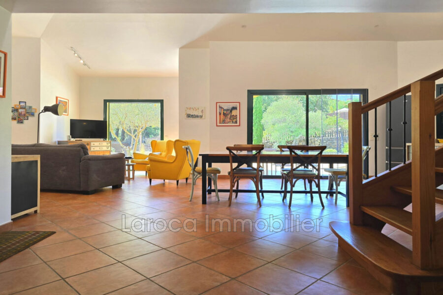 Maison à vendre à Villelongue-dels-monts — Vue montagne — photo 8