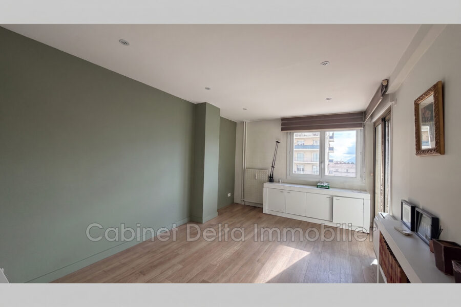 Appartement à louer à Toulon — Vue sur la ville — photo 4