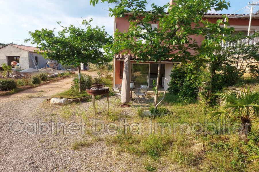 Appartement à louer à Méounes-lès-montrieux — Vue parc & jardin — photo 2