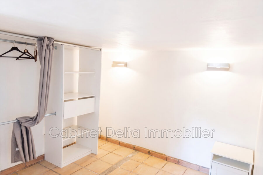 Appartement à louer à Méounes-lès-montrieux — Vue parc & jardin — photo 4