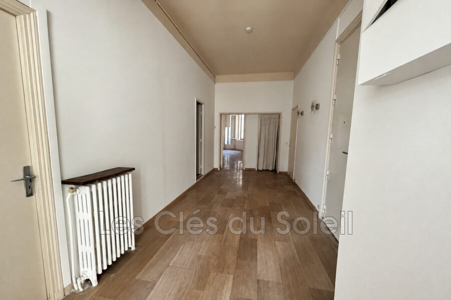 Appartement à vendre à Toulon — Vue sur la ville — photo 3