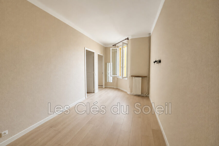 Appartement à vendre à Toulon — Vue sur la ville — photo 6
