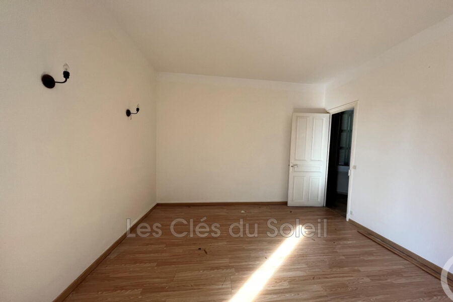 Appartement à vendre à Toulon — Vue sur la ville — photo 7