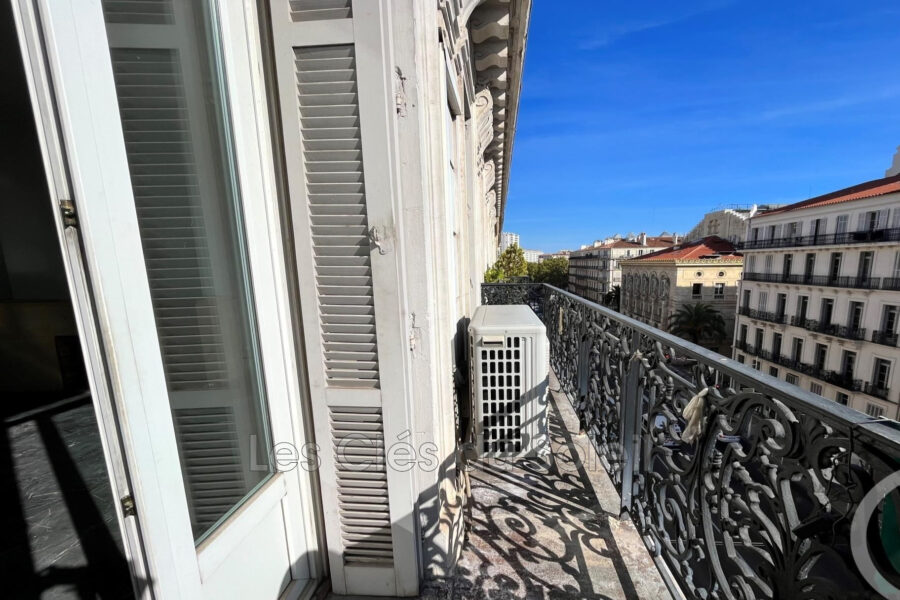 Appartement à vendre à Toulon — Vue sur la ville — photo 4