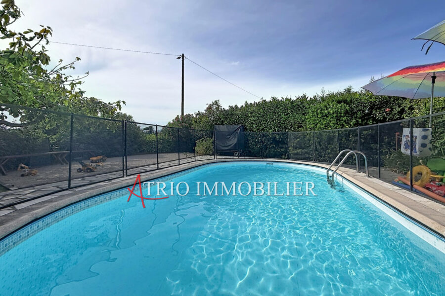 Maison à vendre à Saint-laurent-du-var — Vue mer — photo 2