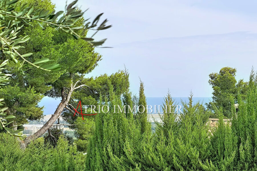 Maison à vendre à Saint-laurent-du-var — Vue mer — photo 1