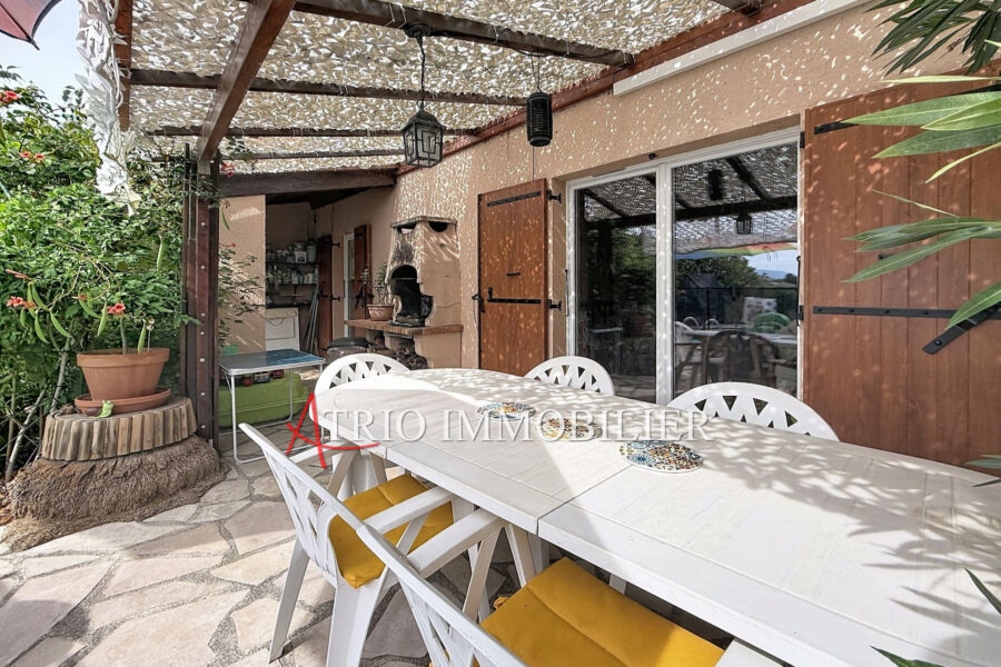 Maison à vendre à Saint-laurent-du-var — Vue mer — photo 3