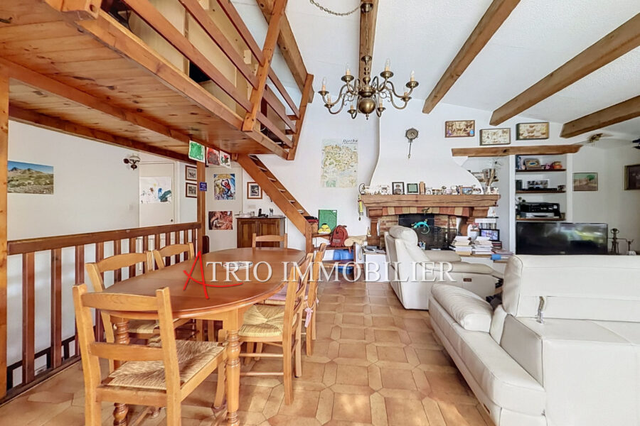 Maison à vendre à Saint-laurent-du-var — Vue mer — photo 5