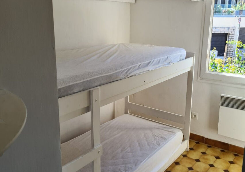 Maison à louer à Saint-Cyr-sur-Mer — Vue mer — photo 7