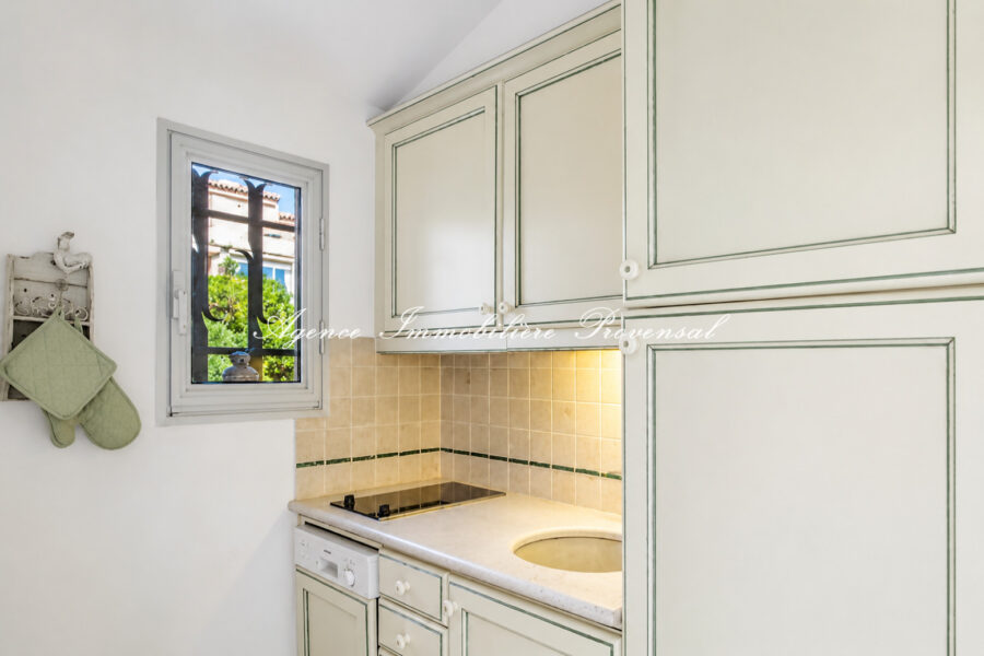 Appartement à vendre à Sainte-maxime — Vue mer — photo 6