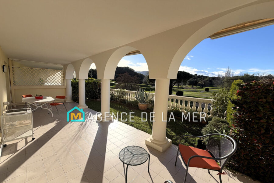 Appartement à vendre à Mandelieu-la-napoule — Vue golf — photo 2