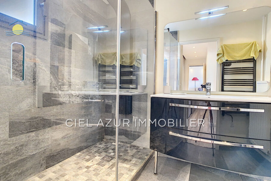 Appartement à vendre à Antibes — Vue mer — photo 8