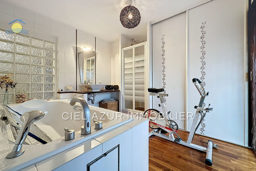 Appartement à vendre à Antibes — Vue dégagée — photo 7